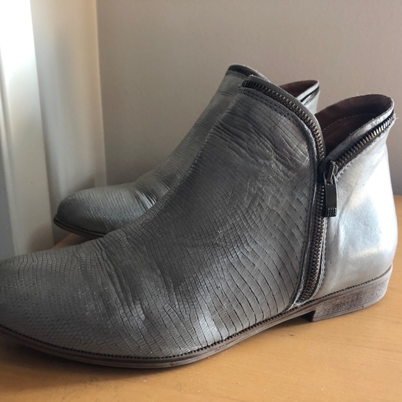 Bootie - Picture 4 of 5